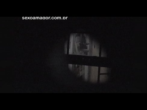 ❤️ Плавушу тајно снима воајер из комшилука скривен иза шупљих цигли Слутс код нас