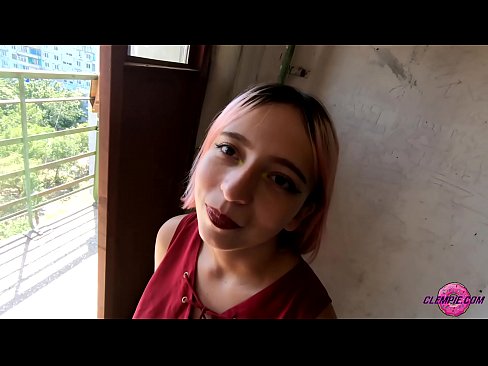 ❤️ Студент Сензуал сише странца у залеђу - сперма му на лицу Слутс код нас